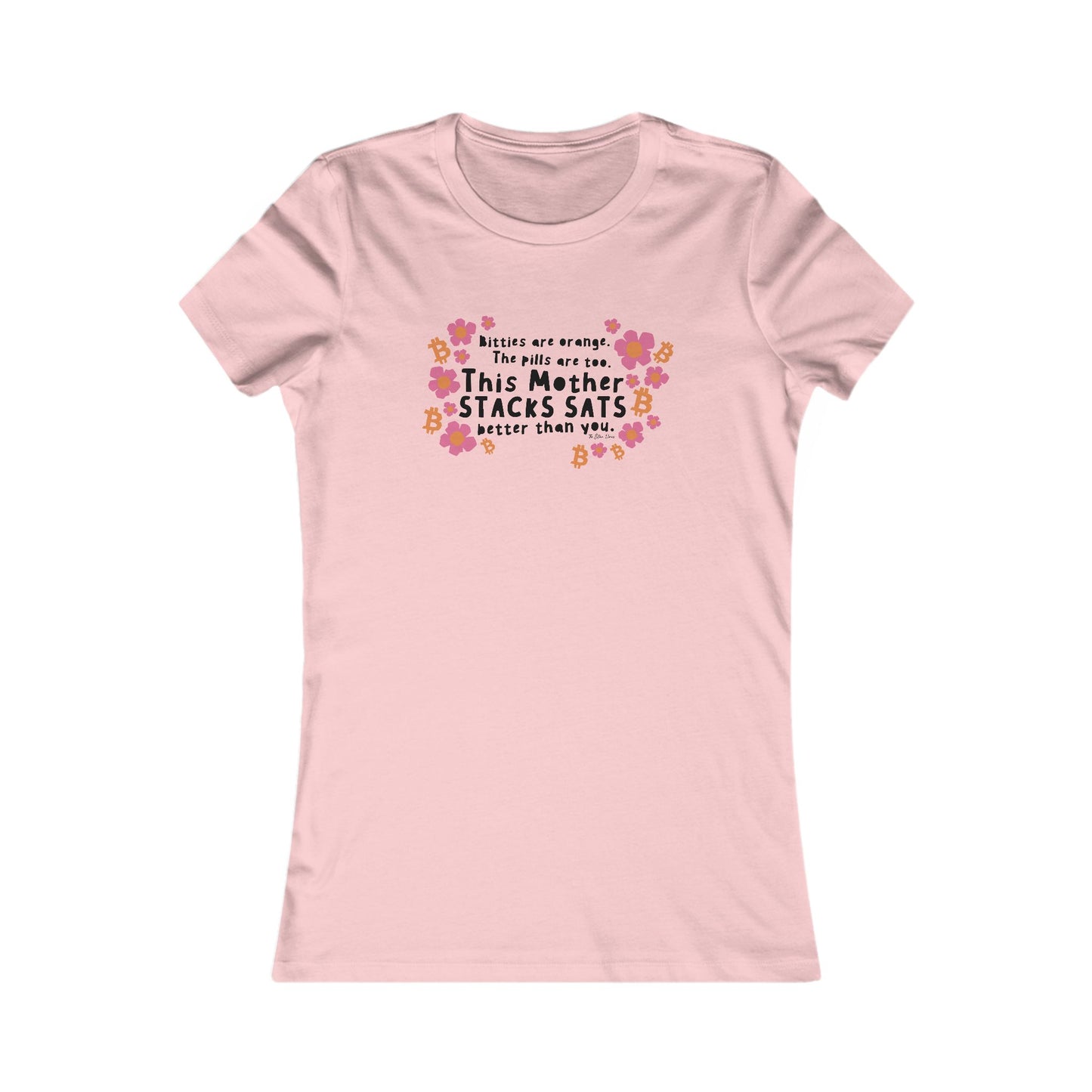 Esta camiseta de mujer de corte entallado con estampado de Mother Stacks Sats